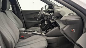 Peugeot 2008 sièges avant