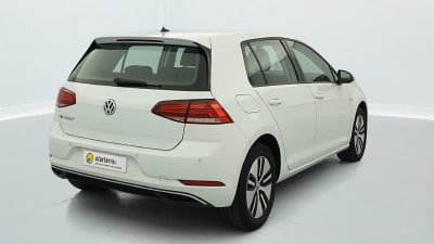 première voiture Volkswagen e-Golf