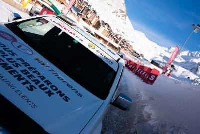 Pick-up Isuzu D-Max sur la glace