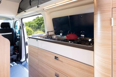 Le mobilier d'un van aménagé Stylevan