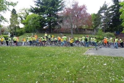 Pause pendant la balade Tous à vélo à Saint-Fons 