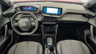 Photo Peugeot e2008 vue tableau de bord