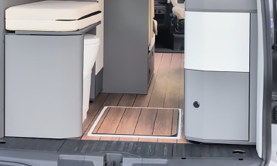 arrière Cap Land avec WC et bac de douche