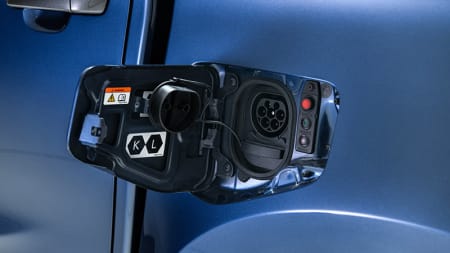 Prise recharge pick-up électrique Isuzu D-Max EV