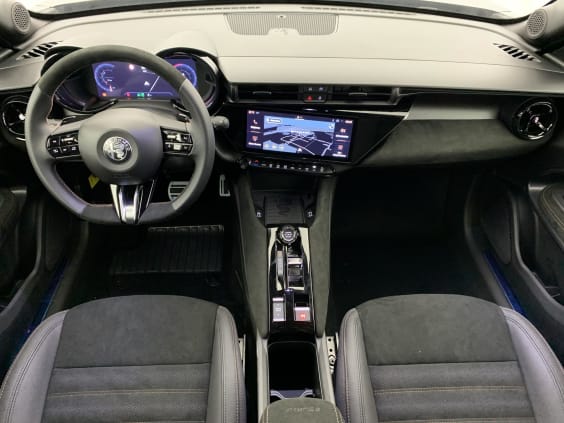 Alfa Romeo Junior 1.2 Ibrida 145 ch eDCT6 Intensa Gris Arese / Toit Noir