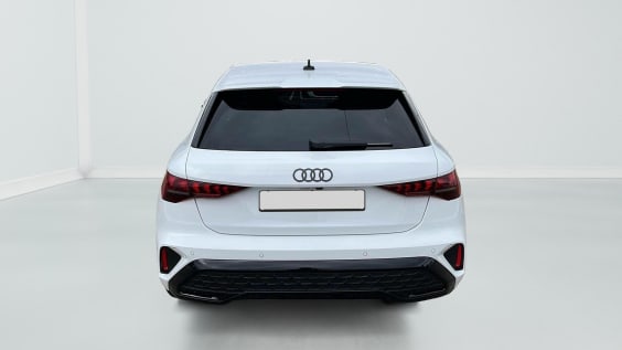 Audi A3 SPORTBACK NOUVELLE 45 TFSI E HYBRIDE RECHARGEABLE 272 S TRONIC 6 S LINE Blanc Arcona