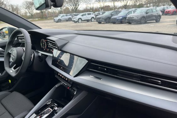 Audi A3 SPORTBACK NOUVELLE 45 TFSI E HYBRIDE RECHARGEABLE 272 S TRONIC 6 S LINE Gris Daytona