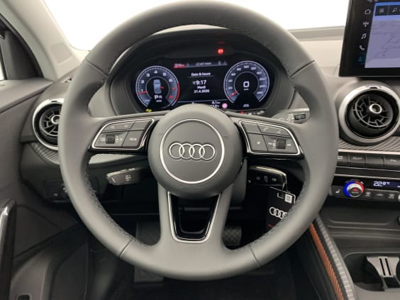 Audi Q2 35 TFSI 150 S tronic 7 Design Bleu Navarre