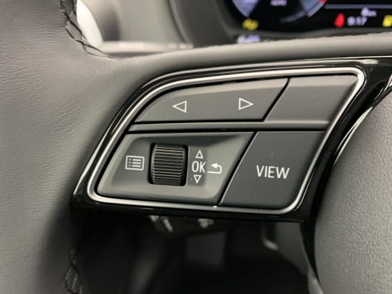 Audi Q2 35 TFSI 150 S tronic 7 Design Bleu Navarre