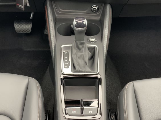 Audi Q2 35 TFSI 150 S tronic 7 Design Bleu Navarre