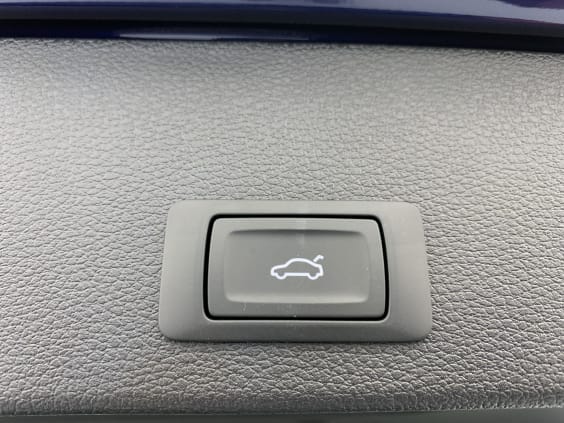 Audi Q2 35 TFSI 150 S tronic 7 Design Bleu Navarre