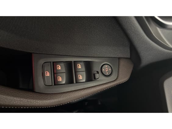BMW Série 1 118d 150 ch BVA8 F40 Skyscraper Grau Metallic