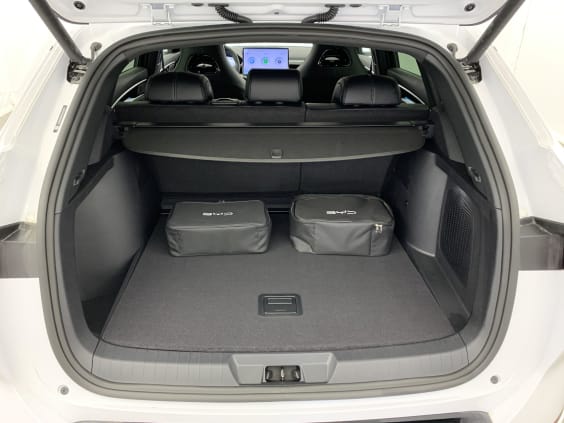 BYD SEAL U 1.5l DM-i 218 ch PHEV Boost Snow White