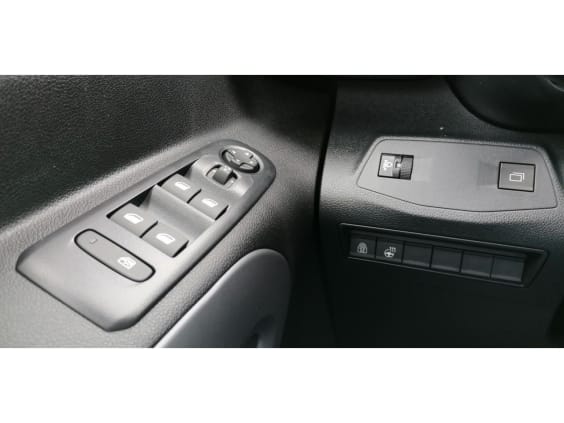 Citroën Berlingo N1 1.5 BLUEHDI 130 EAT8 MAX Gris Acier