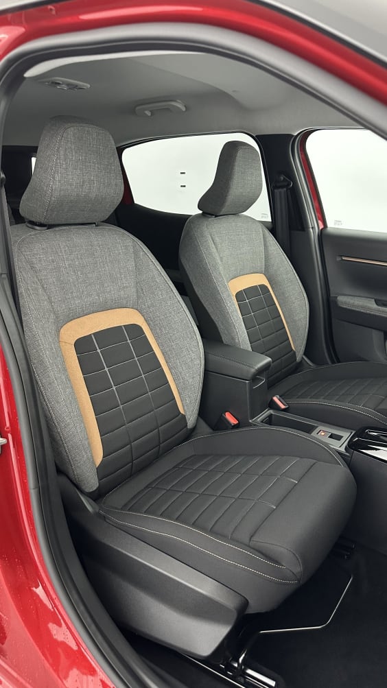 Citroën C3 Aircross C3 AIRCROSS 1.2 Hybride 145ch Plus e-DCS6 Rouge Elixir