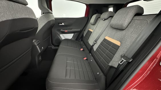 Citroën C3 Aircross C3 AIRCROSS 1.2 Hybride 145ch Plus e-DCS6 Rouge Elixir