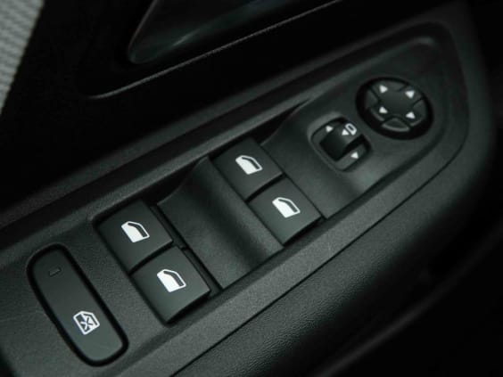 Citroën C4 HYBRID 145 E-DCS6 MAX Vert