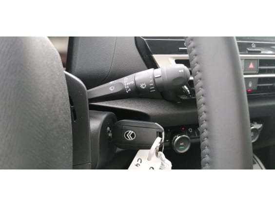Citroën C4 1.2i Hybride 145 e-DCS6 Plus PHASE 2 Blanc Okenite