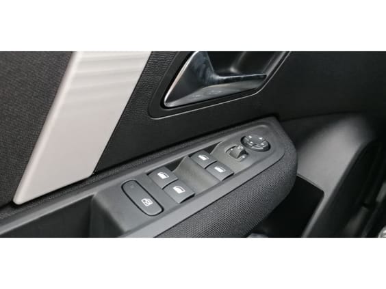 Citroën C4 1.2i Hybride 145 e-DCS6 Plus PHASE 2 Blanc Okenite