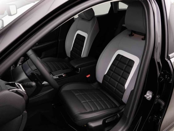 Citroën C4 1.2T 130 AUT MAX Noir