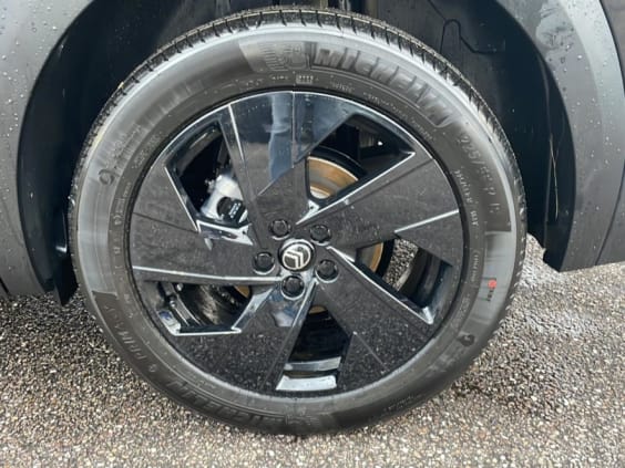 Citroën C5 Aircross 1.2 HYBRIDE 145 PLUS Noir