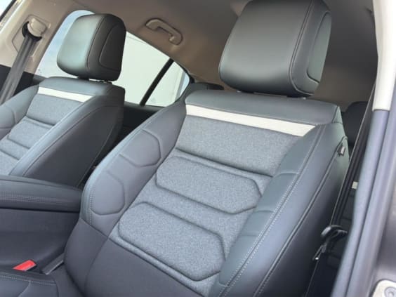 Citroën C5 Aircross 1.5 bluehdi 130 max boite automatique Gris Platinium