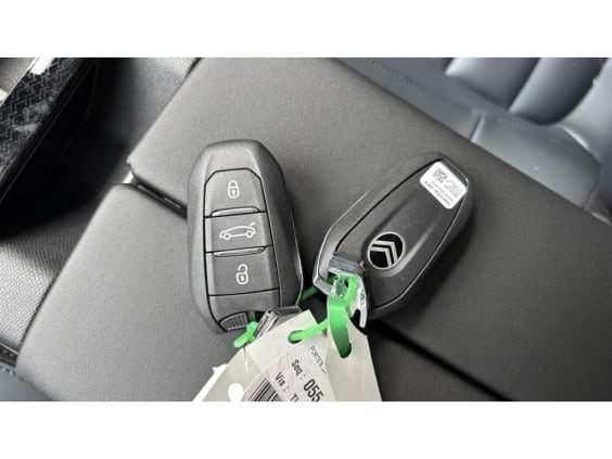 Citroën C5 Aircross 1.2i Hybride 145 Max Vert Astoria + Toit Noir