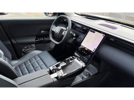 Citroën C5 Aircross 1.2i Hybride 145 Max Vert Astoria + Toit Noir
