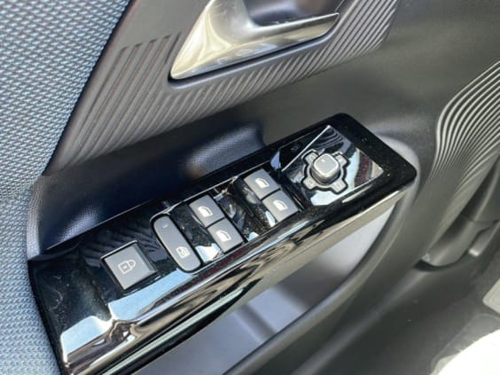 Citroën C5 Aircross C5 AIRCROSS HYBRID 145CH BVA PLUS Rouge Rubis Metal