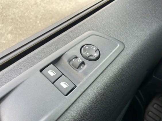 Citroën Jumpy Cabine Approfondie JUMPY CA M 2.2 DIESEL 180CH BVA Gris Titane Metal