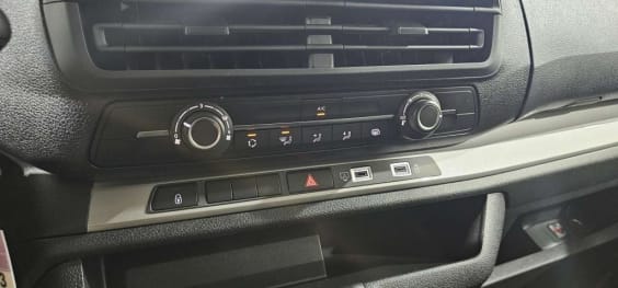Citroën Jumpy Cabine Approfondie JUMPY CA DIESEL 180 CH XL AUTOMAT Gris Titane