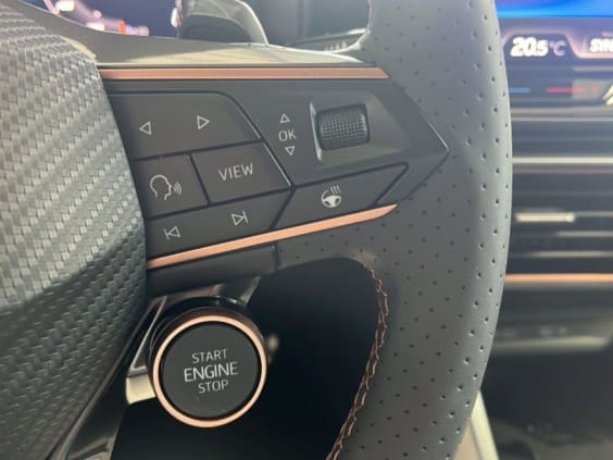 Cupra Formentor FORMENTOR 1.5 eTSI 150CH DSG7 Bleu Fjord Metal
