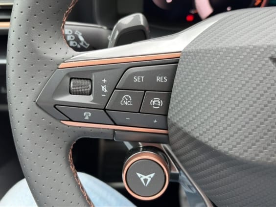 Cupra Formentor 1.5 ETSI HYBRID 150 V DSG 7 Bleu Fjord