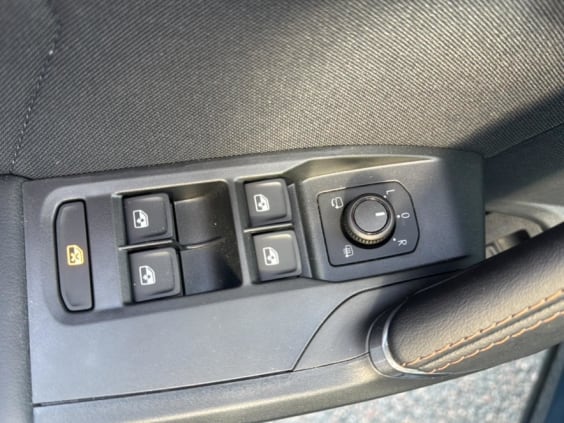 Cupra Formentor 1.5 ETSI HYBRID 150 V DSG 7 Bleu Fjord