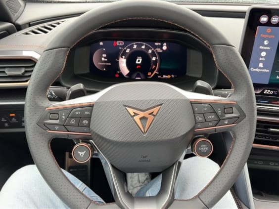 Cupra Formentor 1.5 ETSI HYBRID 150 V DSG 7 Bleu Fjord