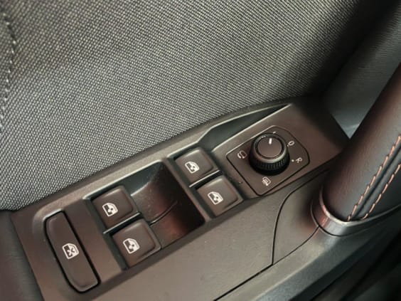 Cupra Formentor FORMENTOR 1.5 eTSI 150CH DSG7 Bleu Fjord Metal