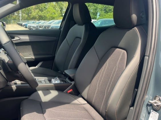 Cupra Formentor FORMENTOR 1.5 eTSI 150CH DSG7 Bleu Fjord Metal