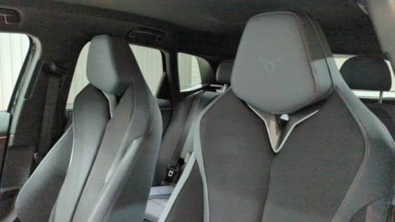 Cupra Terramar Terramar 1.5 ETSI HYBRID 150 CH DSG7 V Noir Minuit