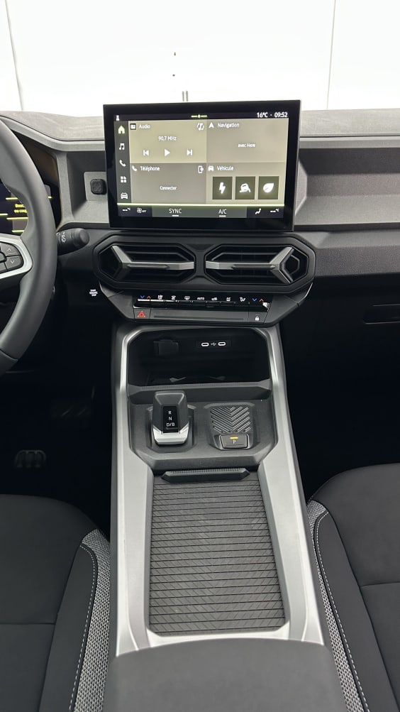 Dacia BIGSTER BIGSTER Hybrid 155ch Journey Blanc Glacier