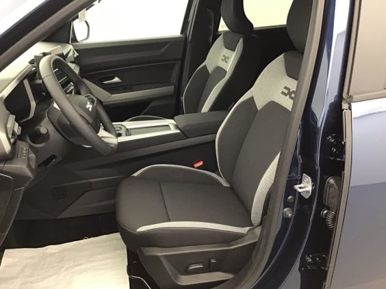 Dacia BIGSTER Journey 1.8 HYBRID 155 Bleu Indigo