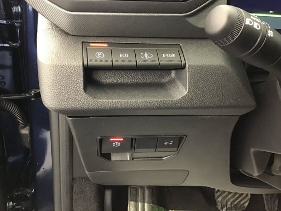Dacia BIGSTER Journey 1.8 HYBRID 155 Bleu Indigo