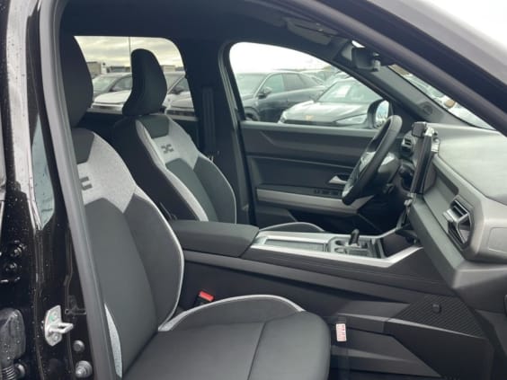Dacia BIGSTER 1.8 hybrid 155 journey Noir