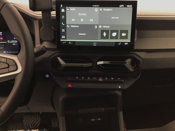 Dacia DUSTER JOURNEY 1.8 HYBRID 155 Vert Cedre