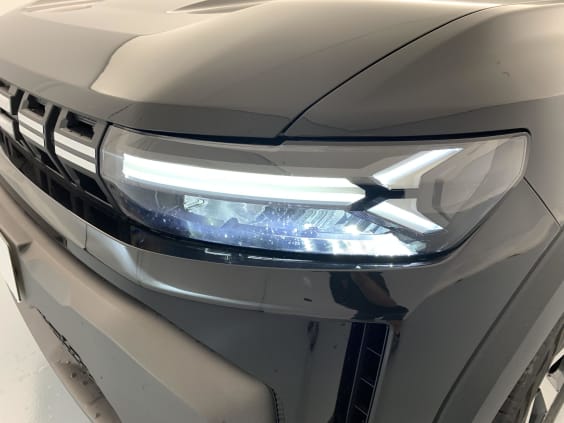 Dacia DUSTER Hybrid 140 Journey Noir Nacré