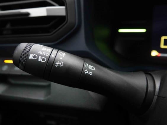 Dacia DUSTER 1.6 Hybrid 140 Journey Blanc