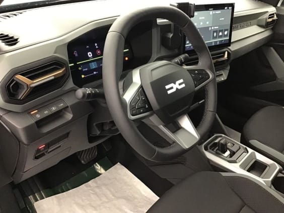 Dacia DUSTER Extreme + 1.8 HYBRID 155 Vert Cedre