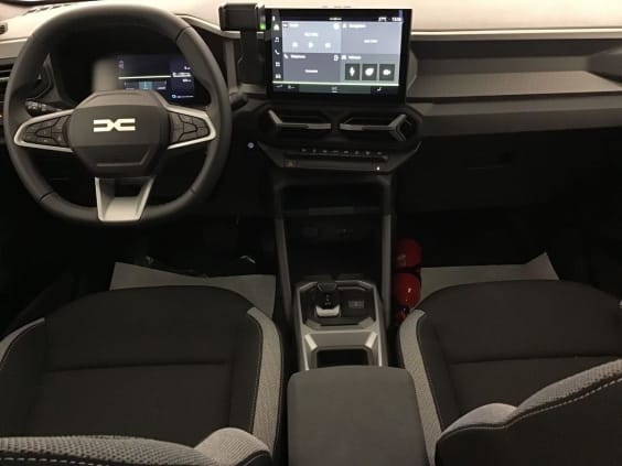 Dacia DUSTER JOURNEY 1.8 HYBRID 155 Noir Nacre