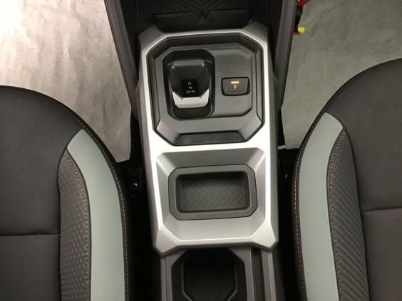 Dacia DUSTER Extreme + 1.8 HYBRID 155 Vert Cedre