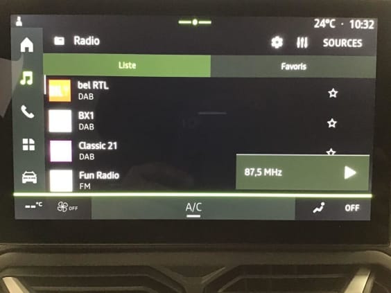 Dacia DUSTER JOURNEY 1.8 HYBRID 155 Vert Cedre