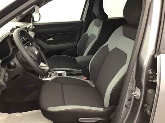 Dacia DUSTER Extreme + 1.8 HYBRID 155 Gris Schiste